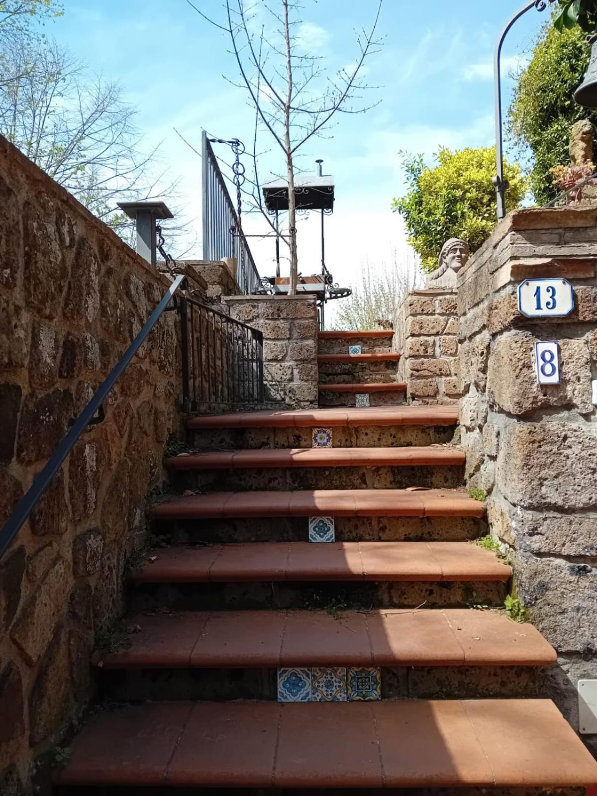 Casa Serafina Trilocale Con Arredi D'Arte E Parcheggio Privato Orvieto Exterior photo